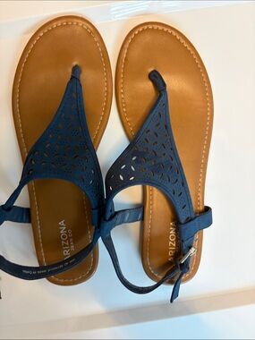 Arizona Jean Company Blue Laser-Cut Thong Sandals with Tan Footbed